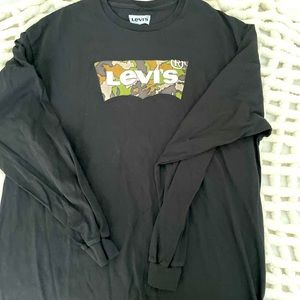 Levi’s camo black long sleeve t shirt